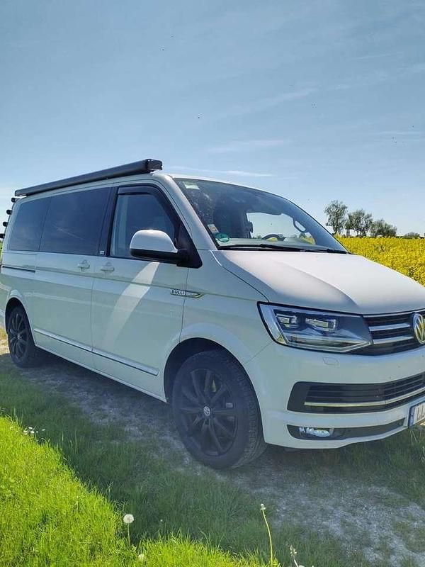 Weiß Gebraucht 2016 VW T6 Generation Six Van | 38.900 € (Etwas zu teuer) - Bild 1/4