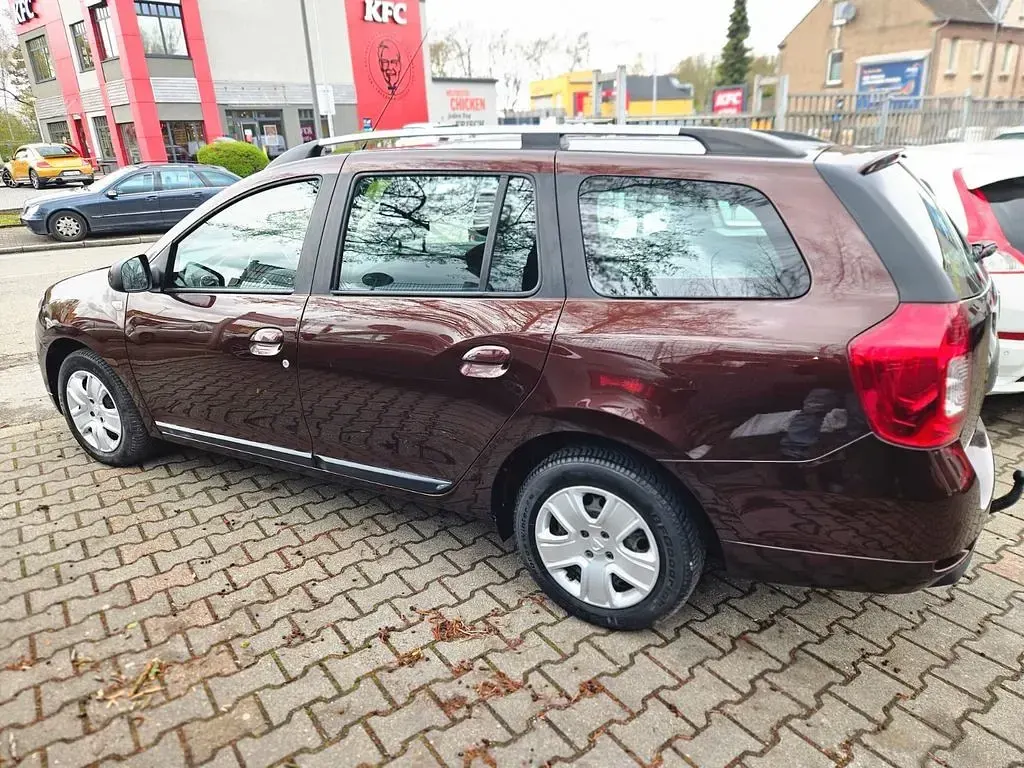 Gebraucht Dacia Logan MCV Lauréate 90 PS (66 kW) 2016 Turmalinbraun Kombi