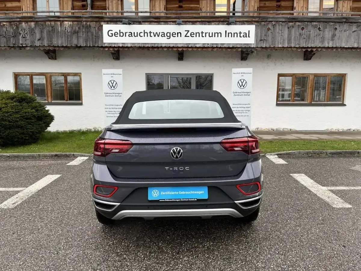 Gebraucht VW T-Roc Cabriolet Style 110 PS (80 kW) 2024 Rauchgrau Cabrio