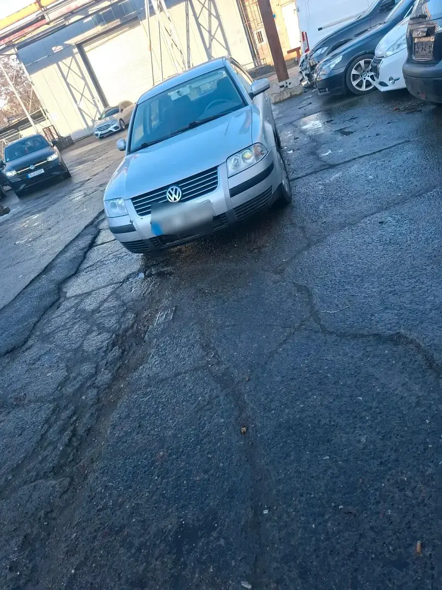 Usata VW Passat 102 CV (75 kW) 2000 Argento Berlina