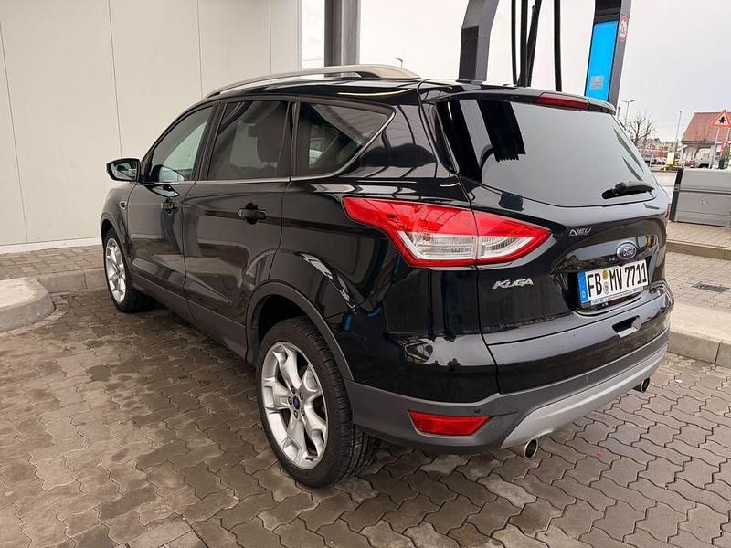 Gebraucht Ford Kuga Titanium 163 PS (119 kW) 2013 Schwarz SUV