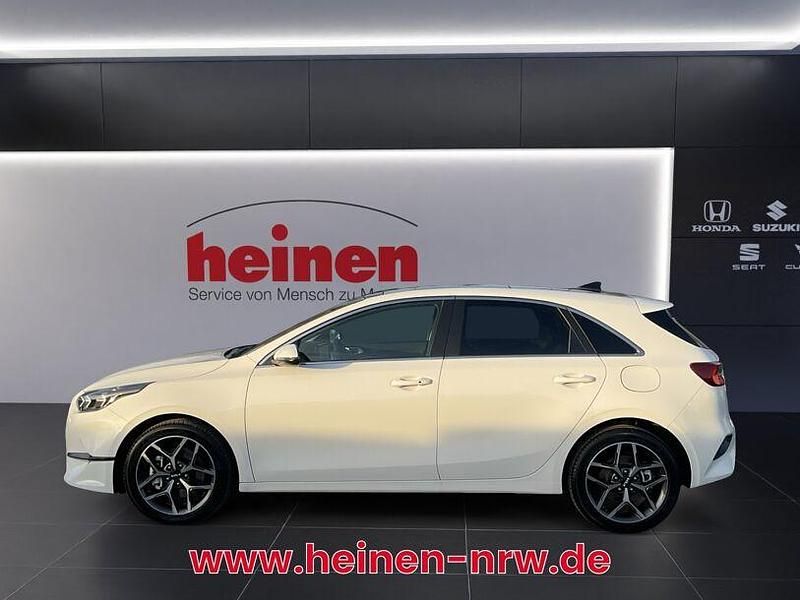 Gebraucht Kia Ceed Platinum 140 PS (102 kW) 2025 Weiss Kleinwagen