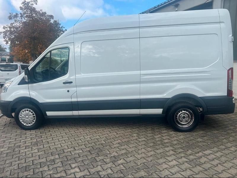 Second-hand Ford Transit 155 CP (114 kW) 2015 Alb Monovolum