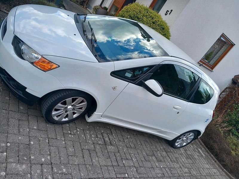 Gebraucht Mitsubishi Colt 95 PS (69 kW) 2012 Weiß Kleinwagen