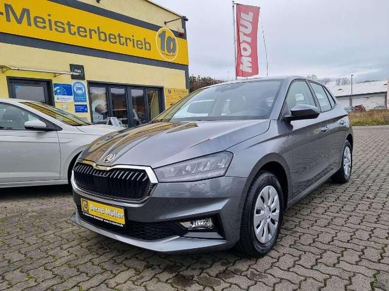 Neu Skoda Fabia 80 PS (58 kW) 2025 Graphitegrau metallic Limousine