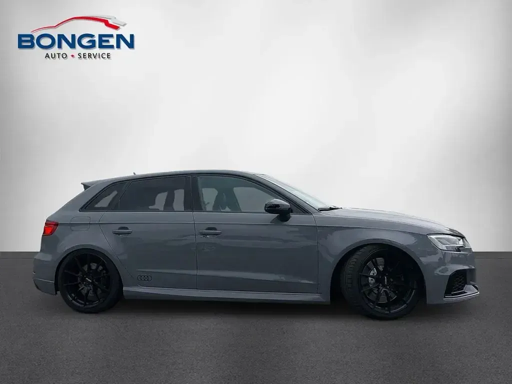 Gebraucht Audi RS3 Sport 400 PS (294 kW) 2017 Grau Limousine