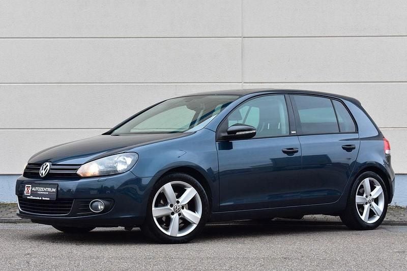 Blau Gebraucht 2011 VW Golf VI Style Limousine | 3.990 € (Superpreis) - Bild 1/4