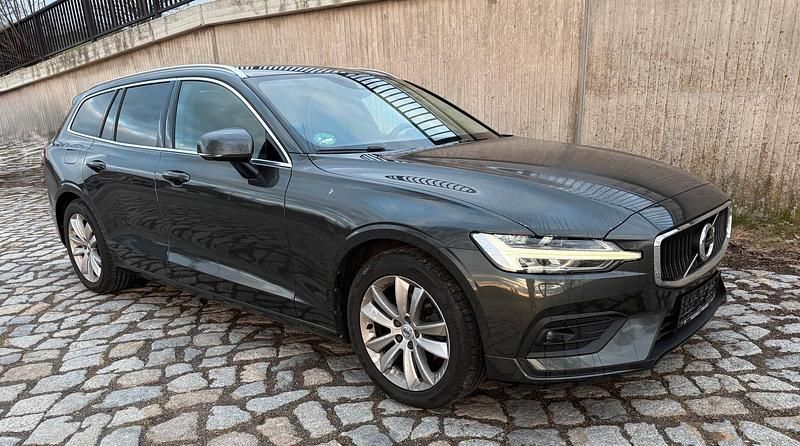 Gebraucht Volvo V60 197 PS (144 kW) 2021 Grau Kombi