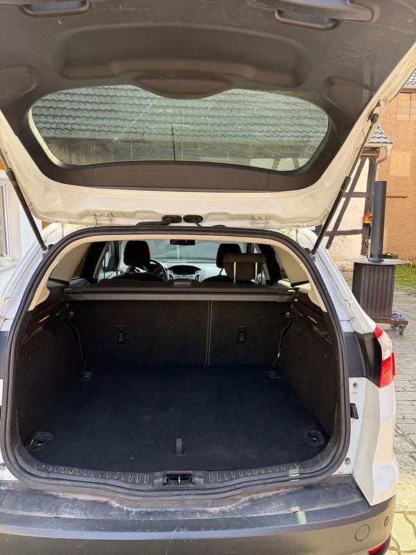 Usata Ford Focus 140 CV (102 kW) 2014 Bianco Station wagon