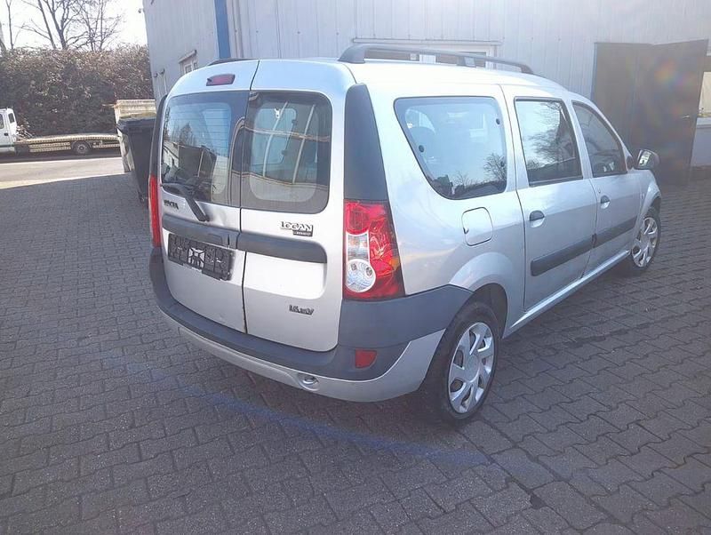 Gebraucht Dacia Logan MCV Lauréate 105 PS (77 kW) 2008 Grau Kombi
