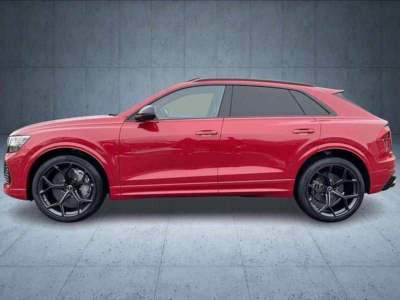 Neu Audi RS Q8 Performance 640 PS (470 kW) 2026 Chilirot metallic SUV