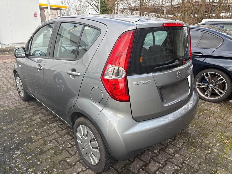 Gebraucht Suzuki Splash 69 PS (50 kW) 2009 Grau Kleinwagen