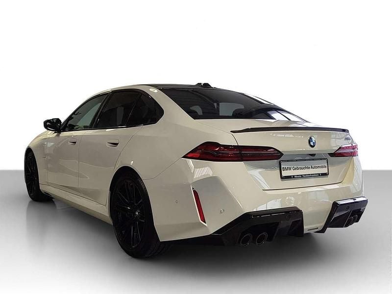 Gebraucht BMW M5 727 PS (534 kW) 2024 Alpinweiß uni Limousine