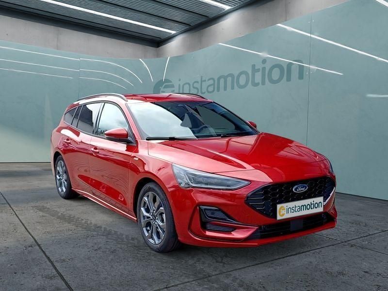 Rot Gebraucht 2024 Ford Focus Kombi | 32.699 € (Teuer) - Bild 1/4