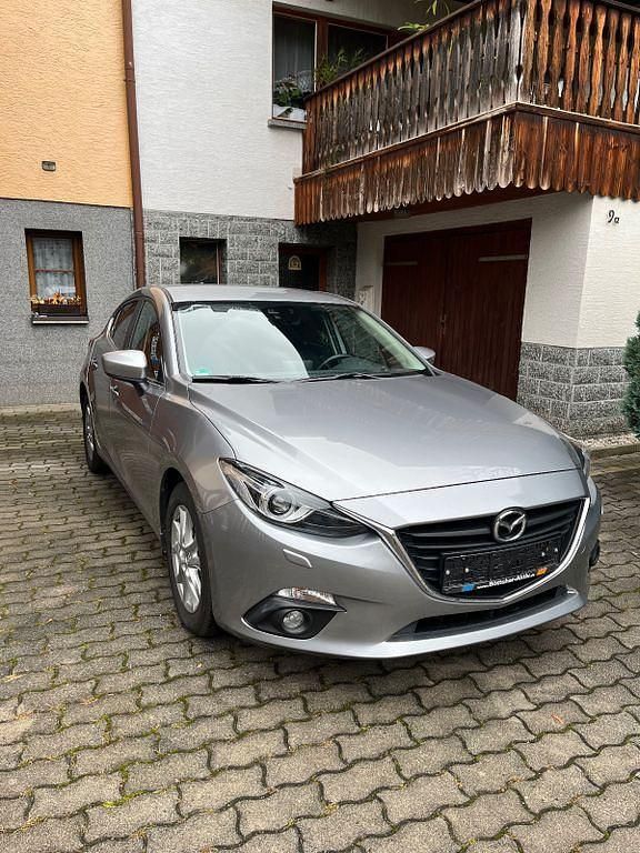 Silber Gebraucht 2014 Mazda 3 Center-Line Limousine | 11.500 € (Fairer Preis) - Bild 1/4