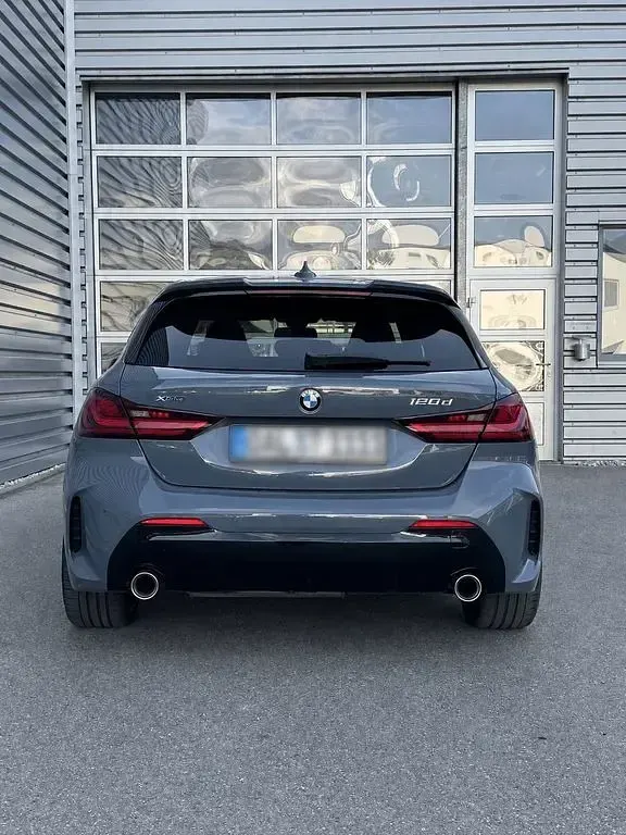 Gebraucht BMW 120 M Sport 190 PS (139 kW) 2019 Grau Kleinwagen