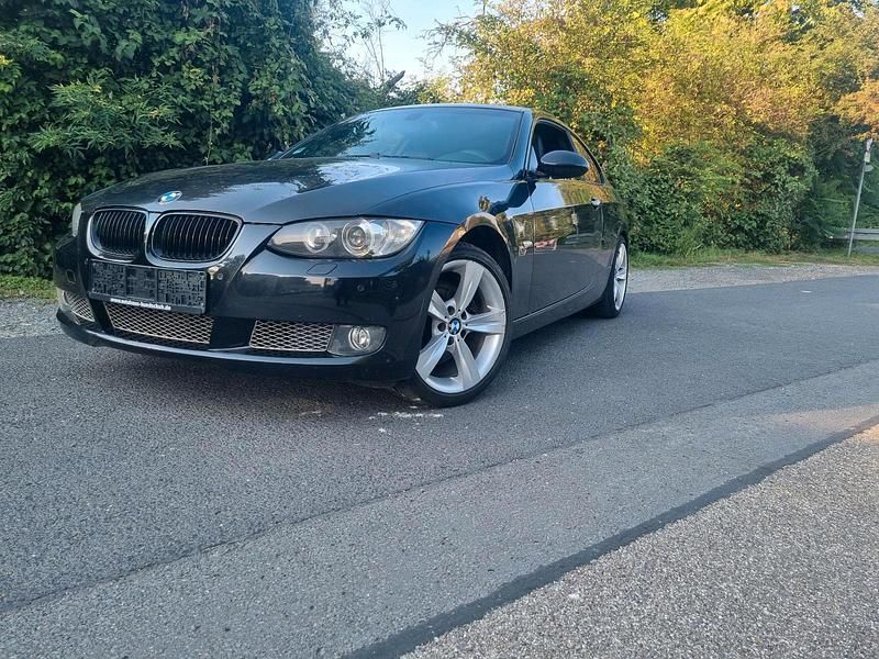 Gebraucht BMW 330 231 PS (169 kW) 2007 Schwarz Coupé