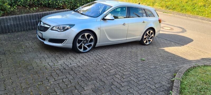 Silber Gebraucht 2015 Opel Insignia OPC Kombi | 10.990 € (Fairer Preis) - Bild 1/4
