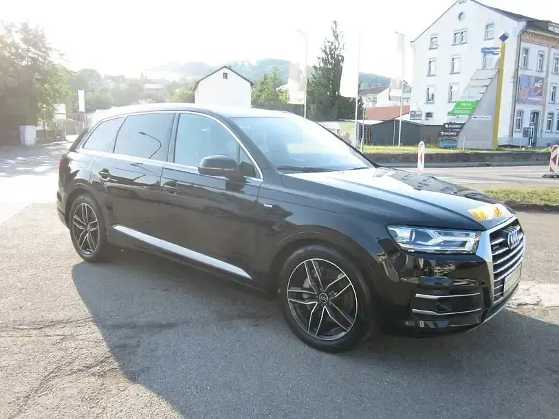 Gebraucht Audi Q7 S-Line 218 PS (160 kW) 2017 Orcaschwarz metallic (metallic) SUV