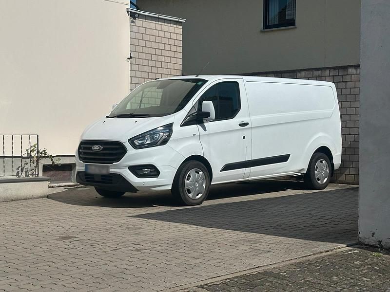 Gebraucht Ford Transit Custom 105 PS (77 kW) 2018 Weiß Van / Kleinbus