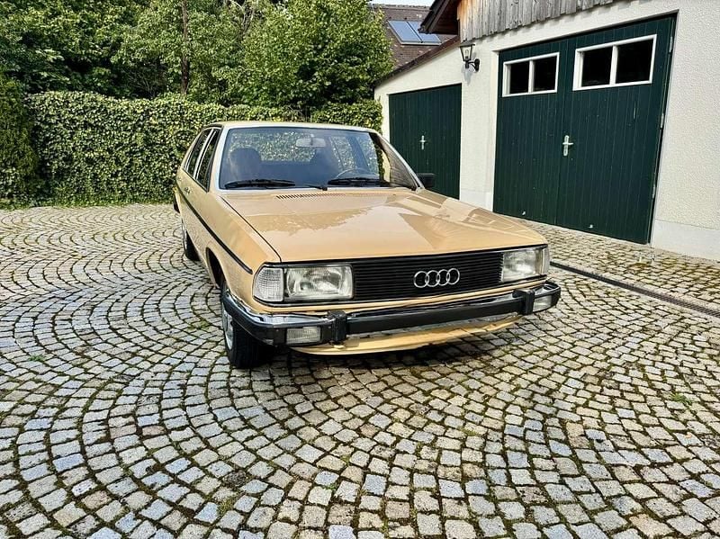 Beige Gebraucht 1980 Audi 100 Limousine | 12.999 € - Bild 1/4