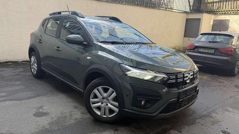 Gebraucht Dacia Sandero Expression 91 PS (66 kW) 2024 Staubgrau Kleinwagen