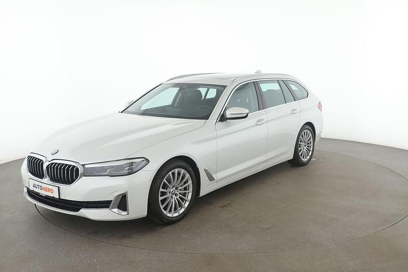 Weiß Gebraucht 2022 BMW 530 Luxury Line Kombi | 41.550 € (Fairer Preis) - Bild 1/3
