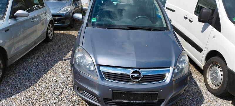 Grau Gebraucht 2005 Opel Zafira Edition Van / Kleinbus | 990 € (Superpreis) - Bild 1/4
