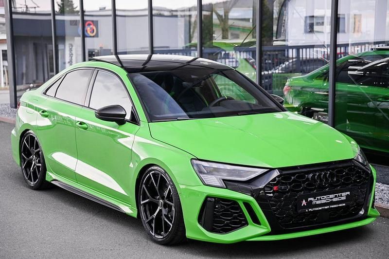Gebraucht Audi RS3 Design 400 PS (294 kW) 2024 Grün Limousine