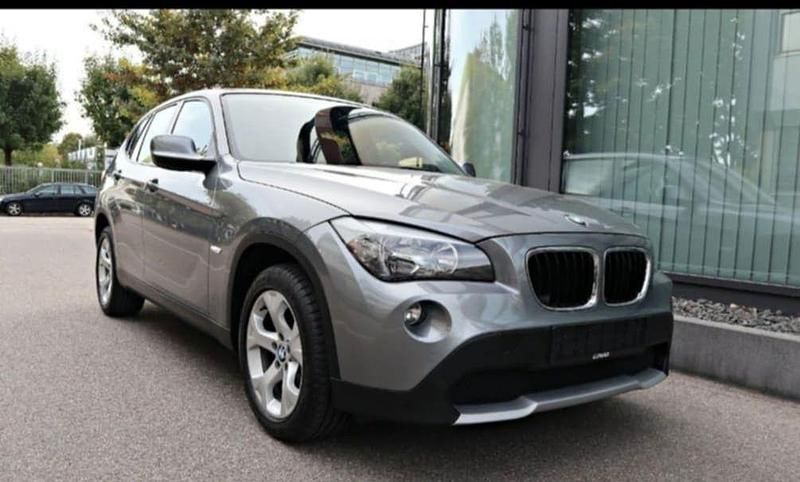 Grau Gebraucht 2011 BMW X1 SUV | 8.500 € (Fairer Preis) - Bild 1/4