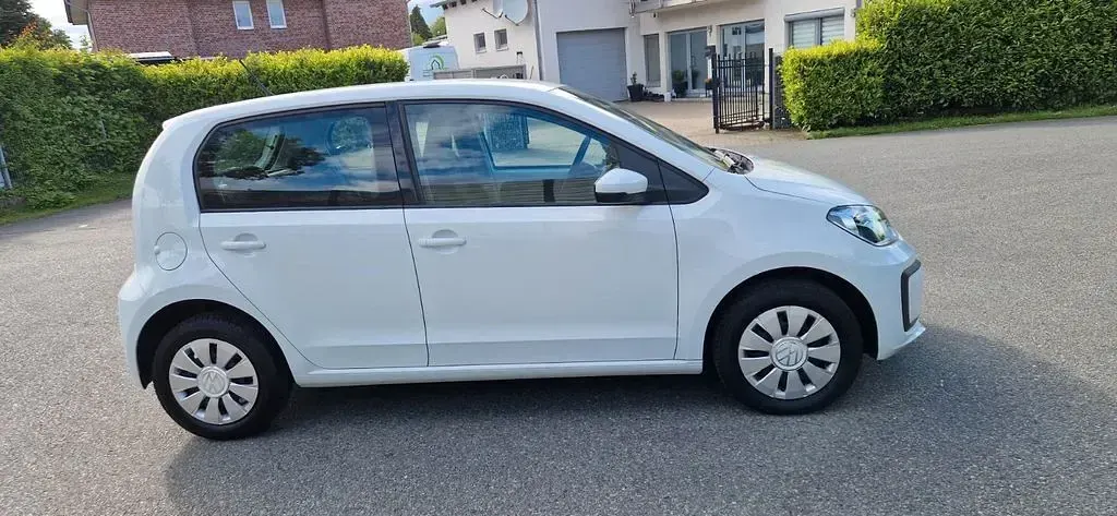 Gebraucht VW up! 65 PS (47 kW) 2021 Weiß Kleinwagen