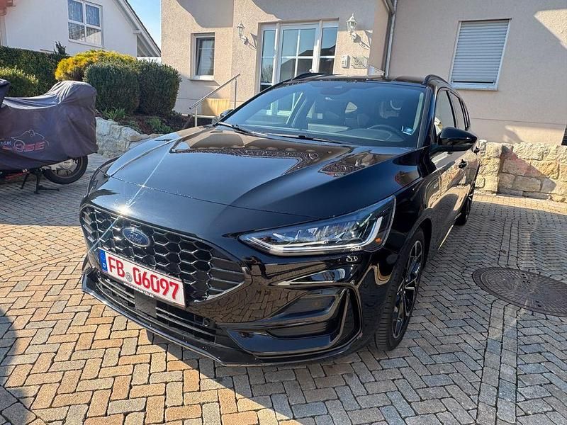 Gebraucht Ford Focus ST-Line 155 PS (114 kW) 2024 Schwarz Limousine