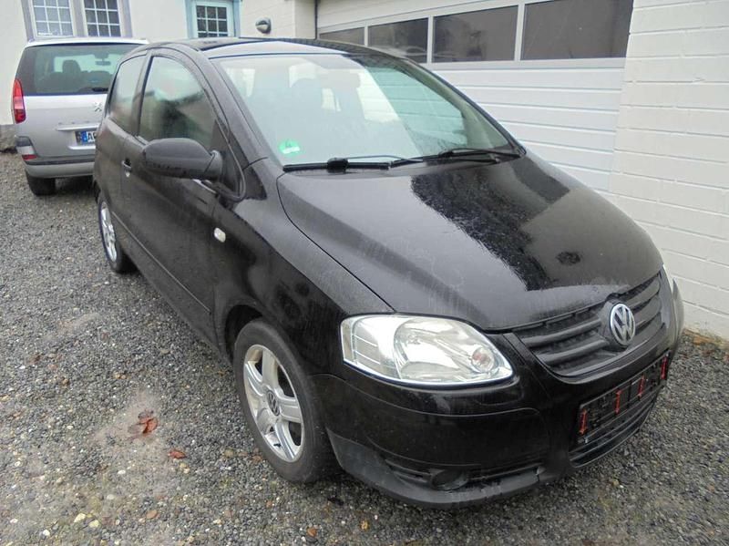 Second-hand VW Fox 75 CP (55 kW) 2007 Negru Hatchback