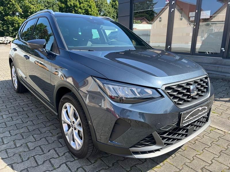 Grau Gebraucht 2025 Seat Arona FR SUV | 21.290 € (Fairer Preis) - Bild 1/4