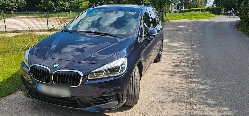 Blau Gebraucht 2019 BMW 216 Gran Tourer Van / Kleinbus | 16.800 € (Fairer Preis) - Bild 1/4