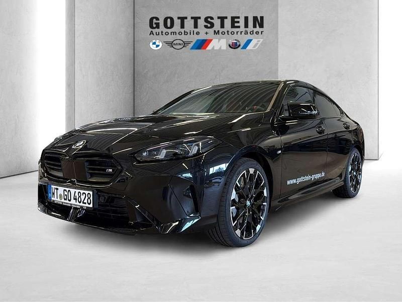 Black sapphire Gebraucht 2025 BMW M235 Sport Line Coupé | 55.990 € - Bild 1/3
