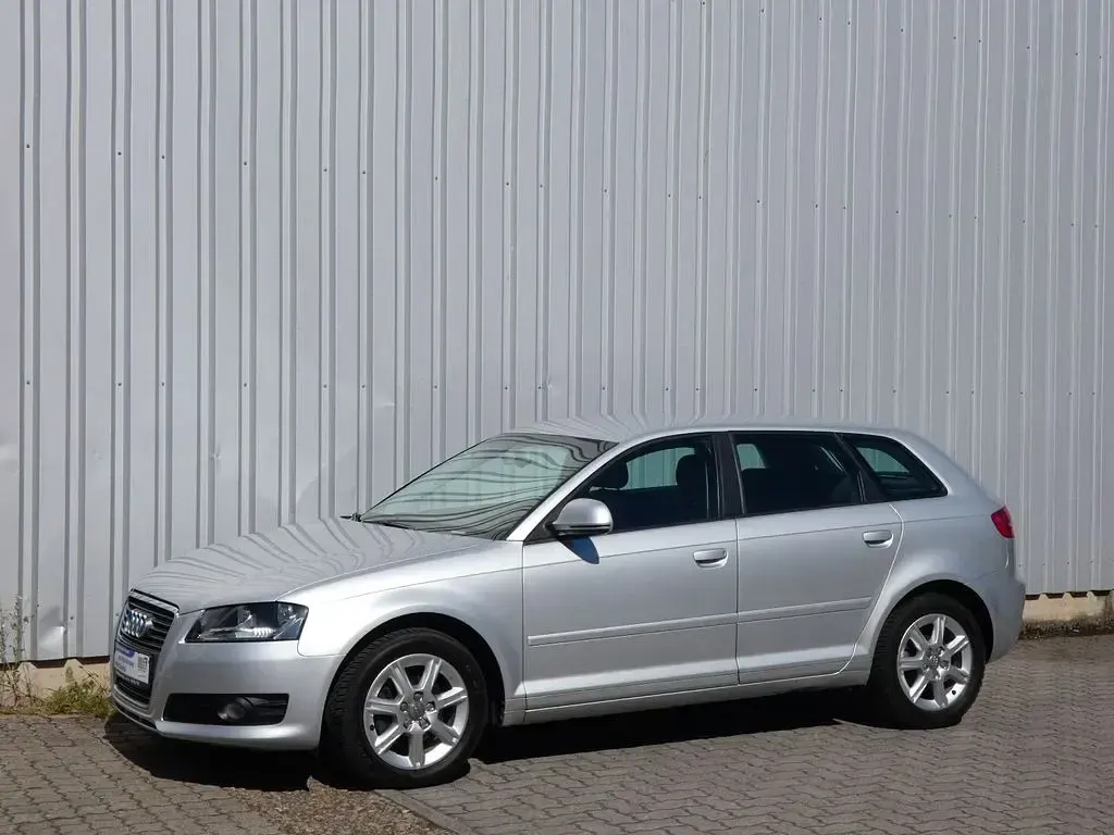 Gebraucht Audi A3 Sportback Ambiente 125 PS (91 kW) 2009 Silber Kleinwagen