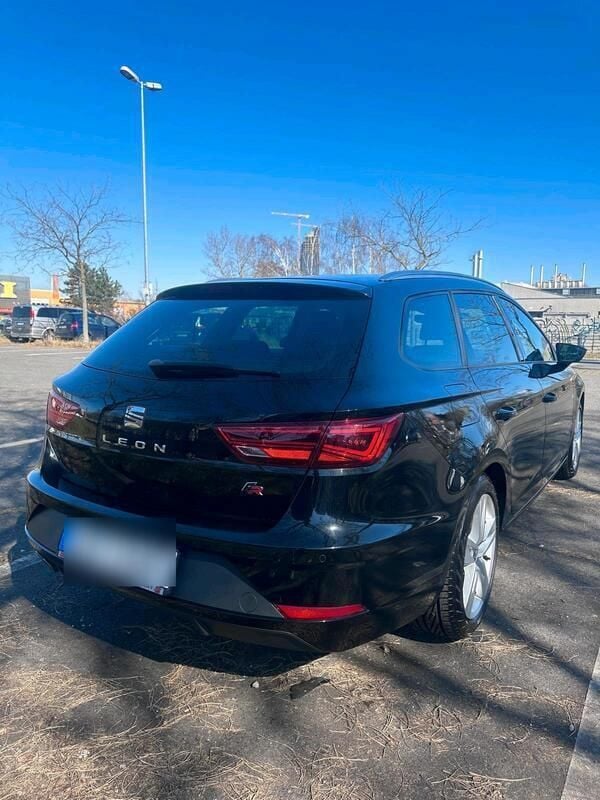Schwarz Gebraucht 2017 Seat Leon ST FR Kombi | 12.700 € (Fairer Preis) - Bild 1/4