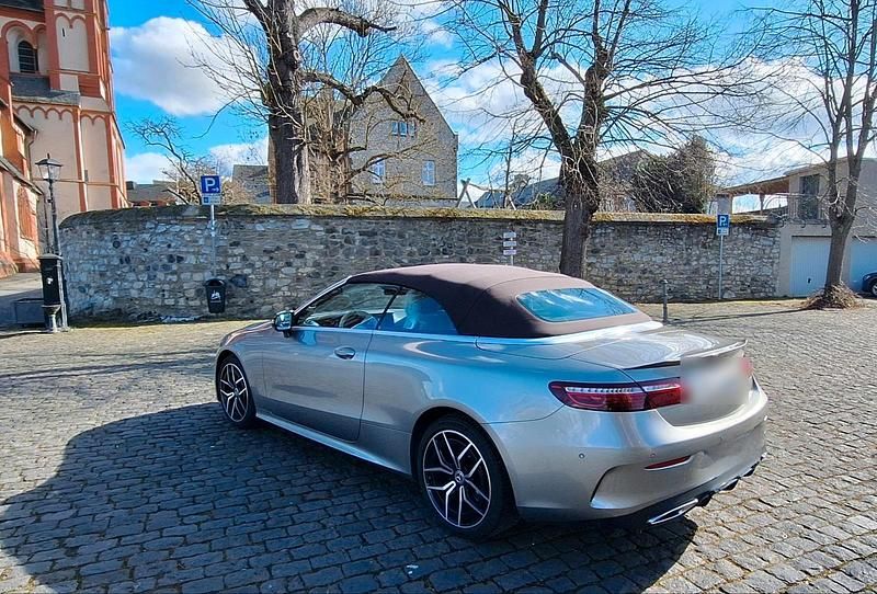 Gebraucht Mercedes E400 AMG 365 PS (268 kW) 2023 Silber Cabrio