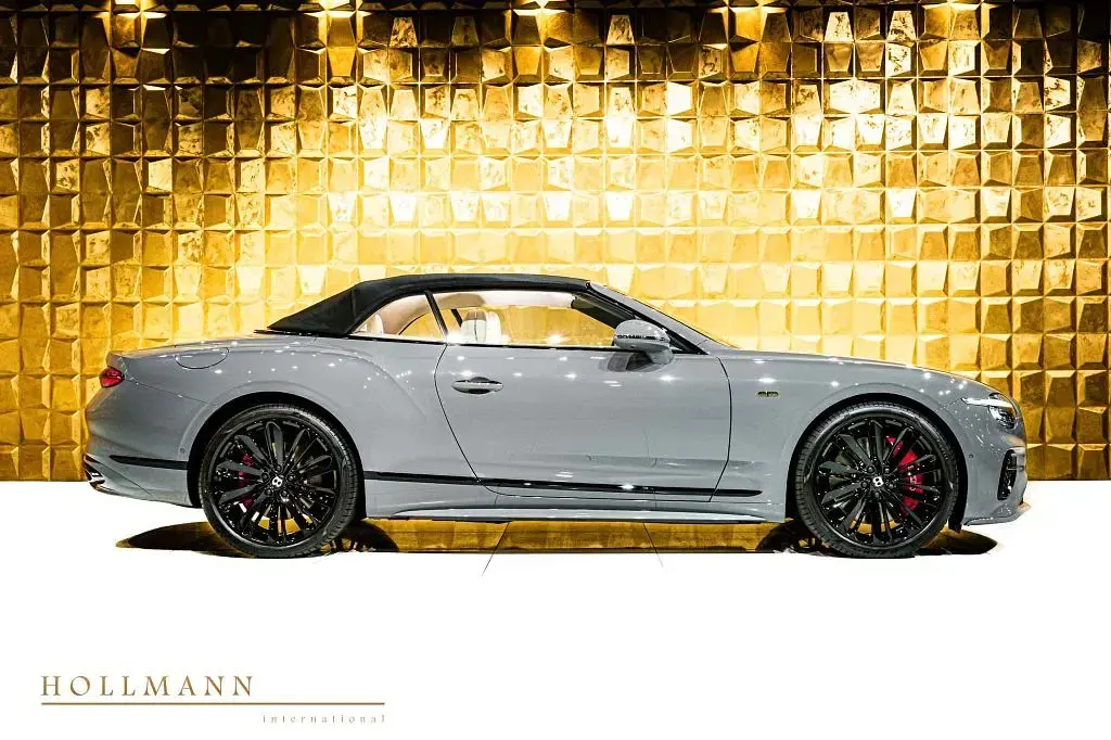 Neu Bentley Continental 790 PS (581 kW) 2026 Grau Cabrio