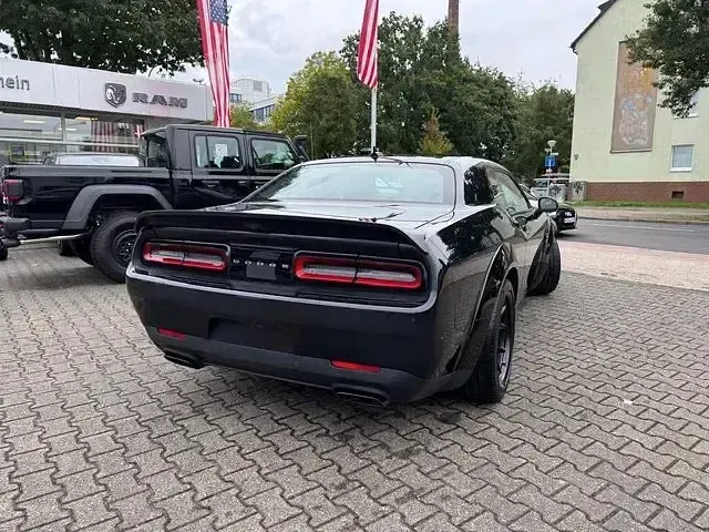 Używany Dodge Challenger 806 KM (592 kW) 2024 Czarny Coupe