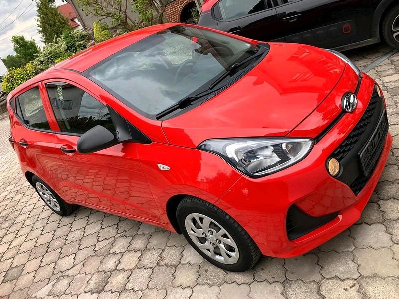 Gebraucht Hyundai i10 83 PS (61 kW) 2018 Rot Kleinwagen