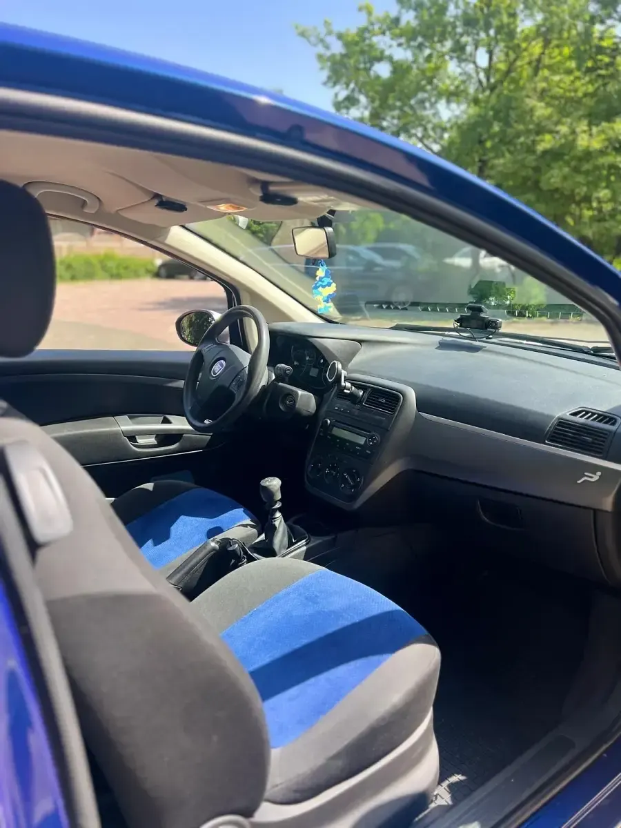 Gebraucht Fiat Punto 65 PS (47 kW) 2008 Blau Kleinwagen