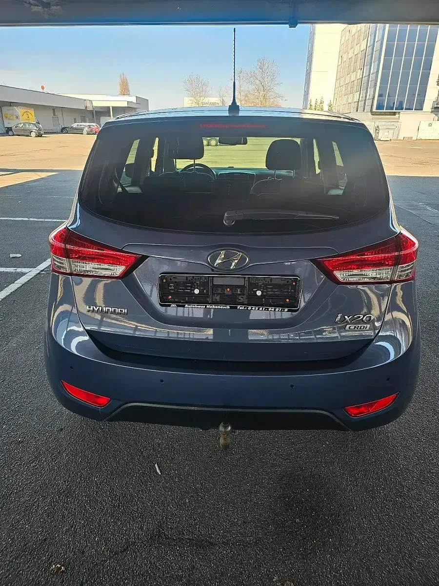 Gebraucht Hyundai ix20 115 PS (84 kW) 2013 Blau Kleinwagen