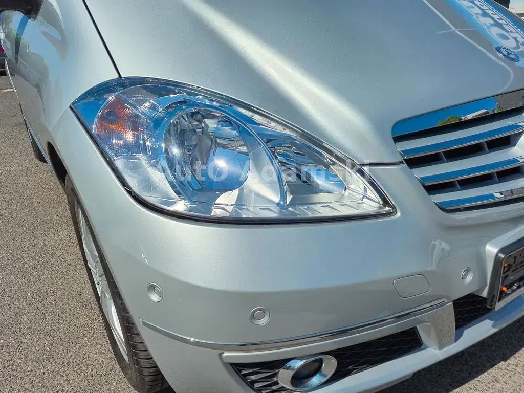 Gebraucht Mercedes A180 Avantgarde 116 PS (85 kW) 2012 Silber Kleinwagen