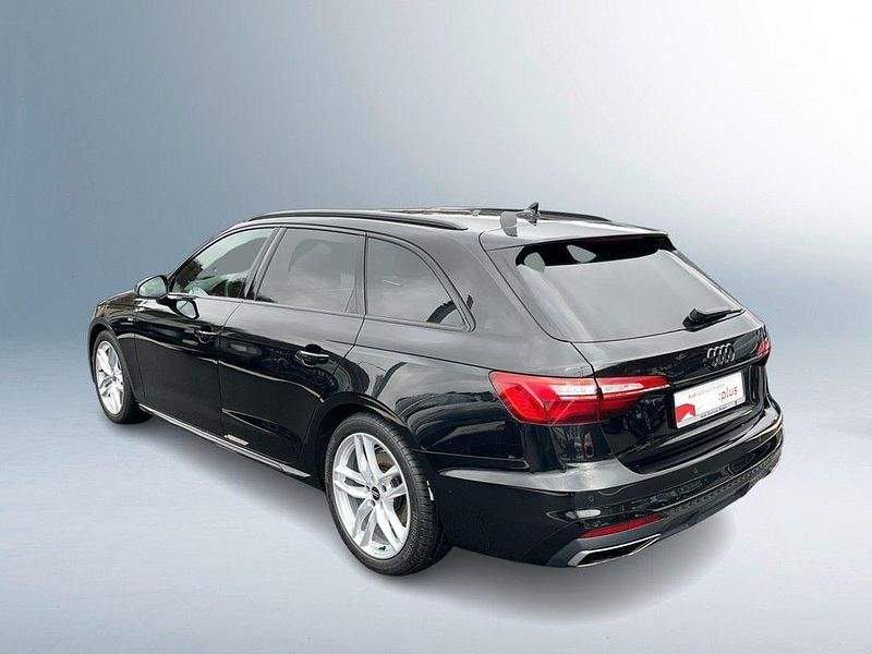 Gebraucht Audi A4 S-Line 163 PS (119 kW) 2022 Mythosschwarz metallic Kombi