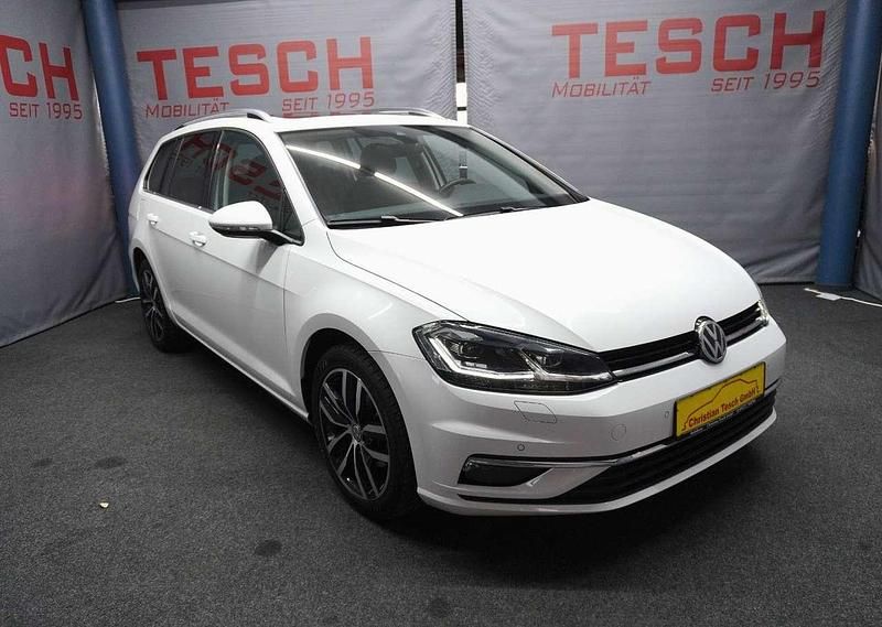 Gebraucht VW Golf VII Highline 150 PS (110 kW) 2018 Weiß Kombi