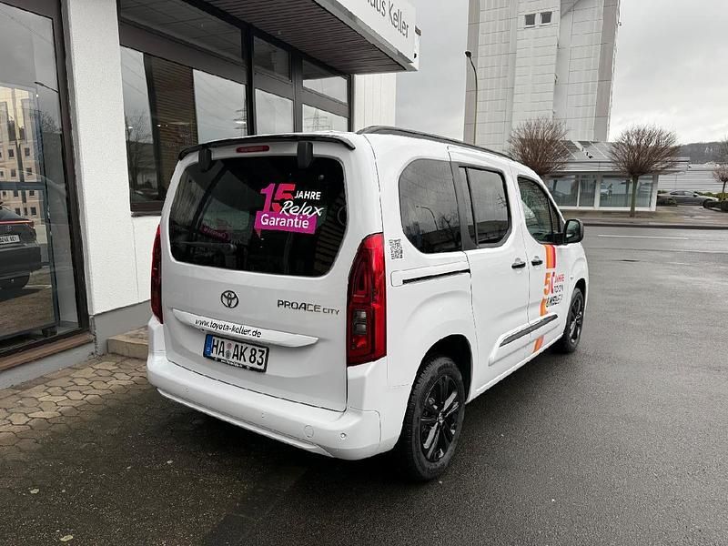 Gebraucht Toyota Proace Team 131 PS (96 kW) 2026 Weiß Van / Kleinbus