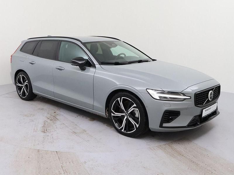 Gebraucht Volvo V60 Plus 398 PS (292 kW) 2025 Grau Kombi