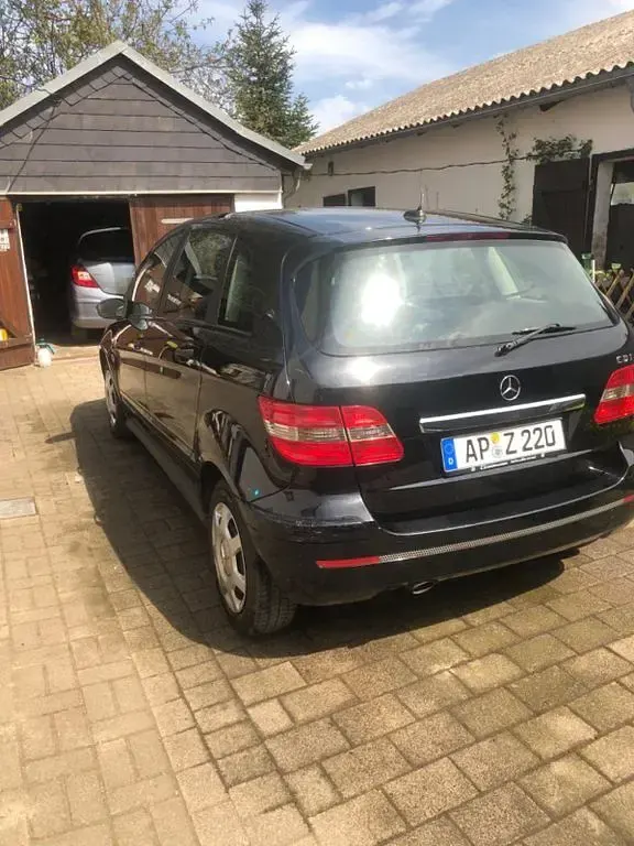 Gebraucht Mercedes B180 109 PS (80 kW) 2007 Schwarz Van / Kleinbus